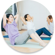 ストレッチする女性